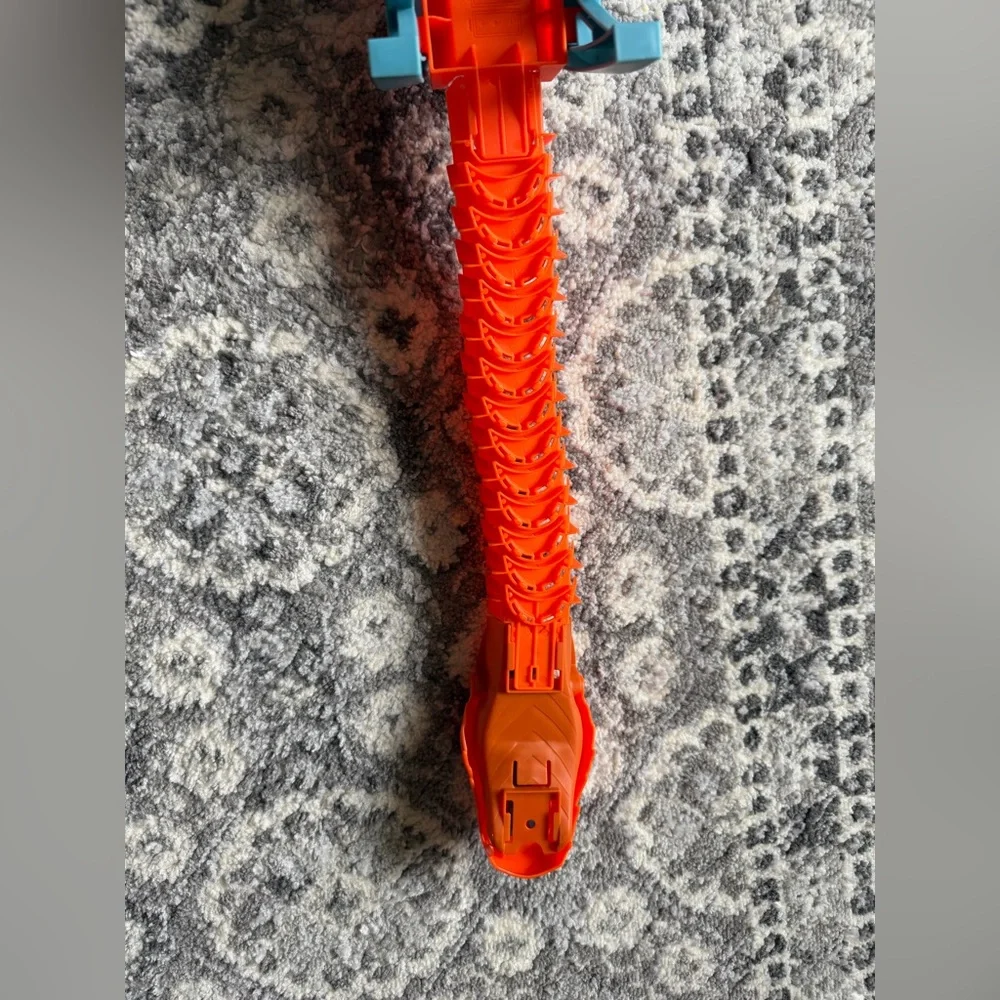 Hot Wheels Creature Attack Playset - Cobra Bridg - Picture 5 of 9